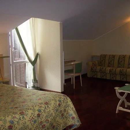 艾尔伯格伊尔卡夏托雷酒店 斯佩洛