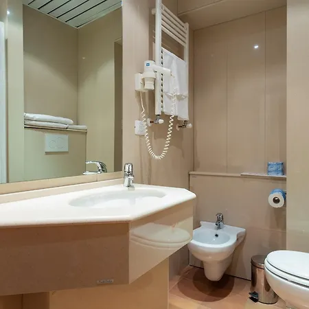 酒店 艾尔伯格伊尔卡夏托雷酒店 3*