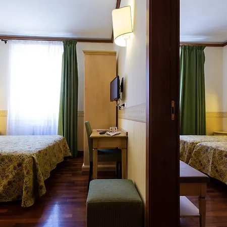 艾尔伯格伊尔卡夏托雷酒店 酒店 3*