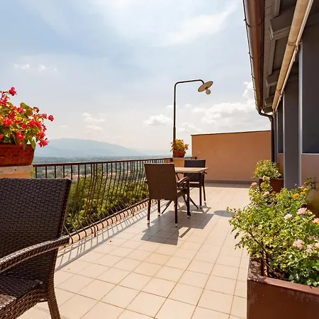 艾尔伯格伊尔卡夏托雷酒店 酒店 斯佩洛