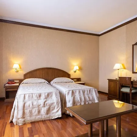 艾尔伯格伊尔卡夏托雷酒店 酒店